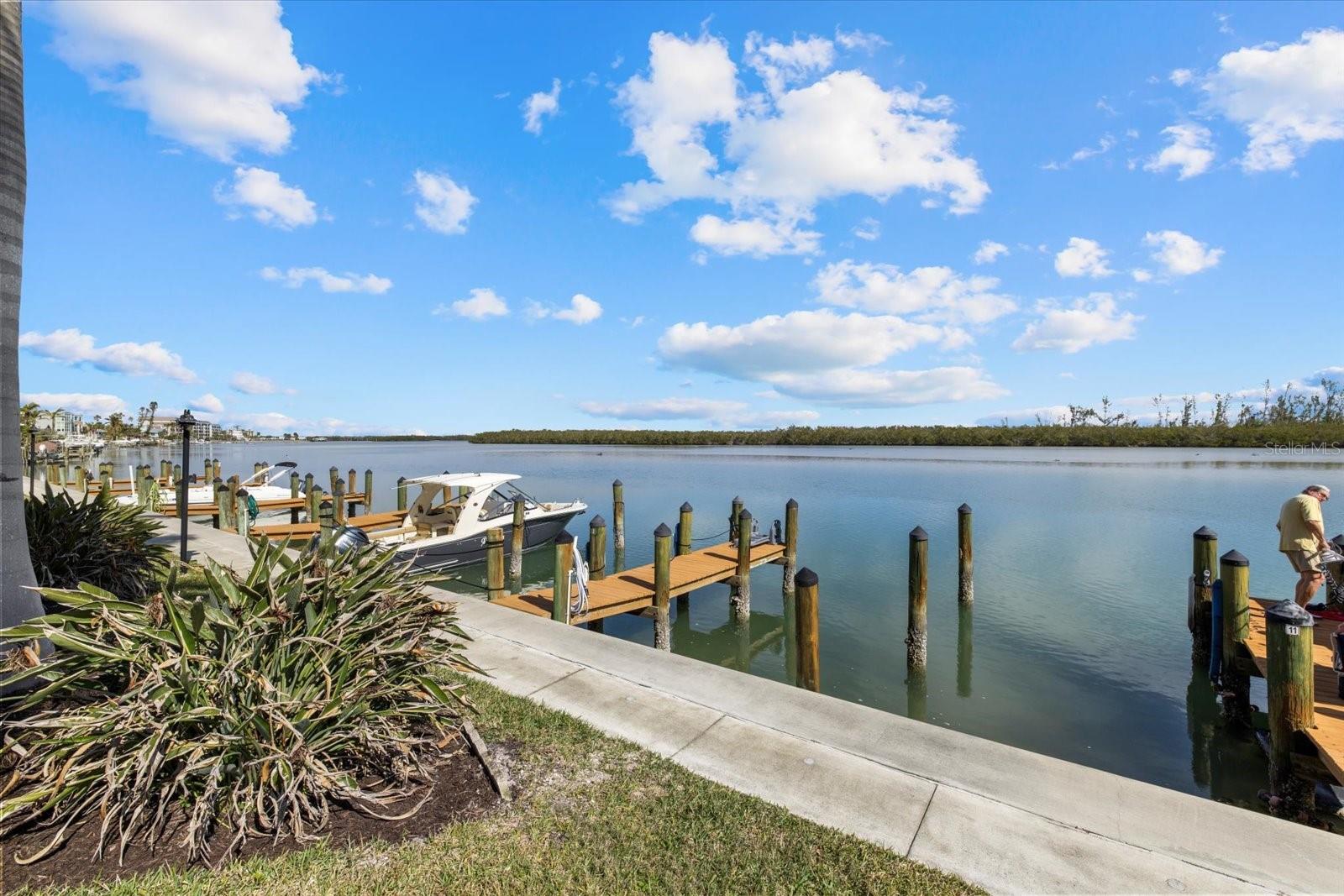 9393 MIDNIGHT PASS ROAD, #606, Sarasota, FL 34242