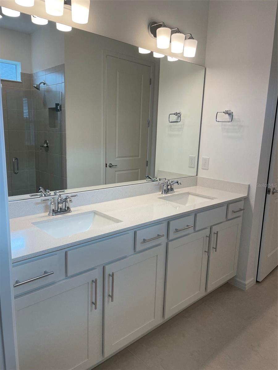 Dual sink vanity in master bath