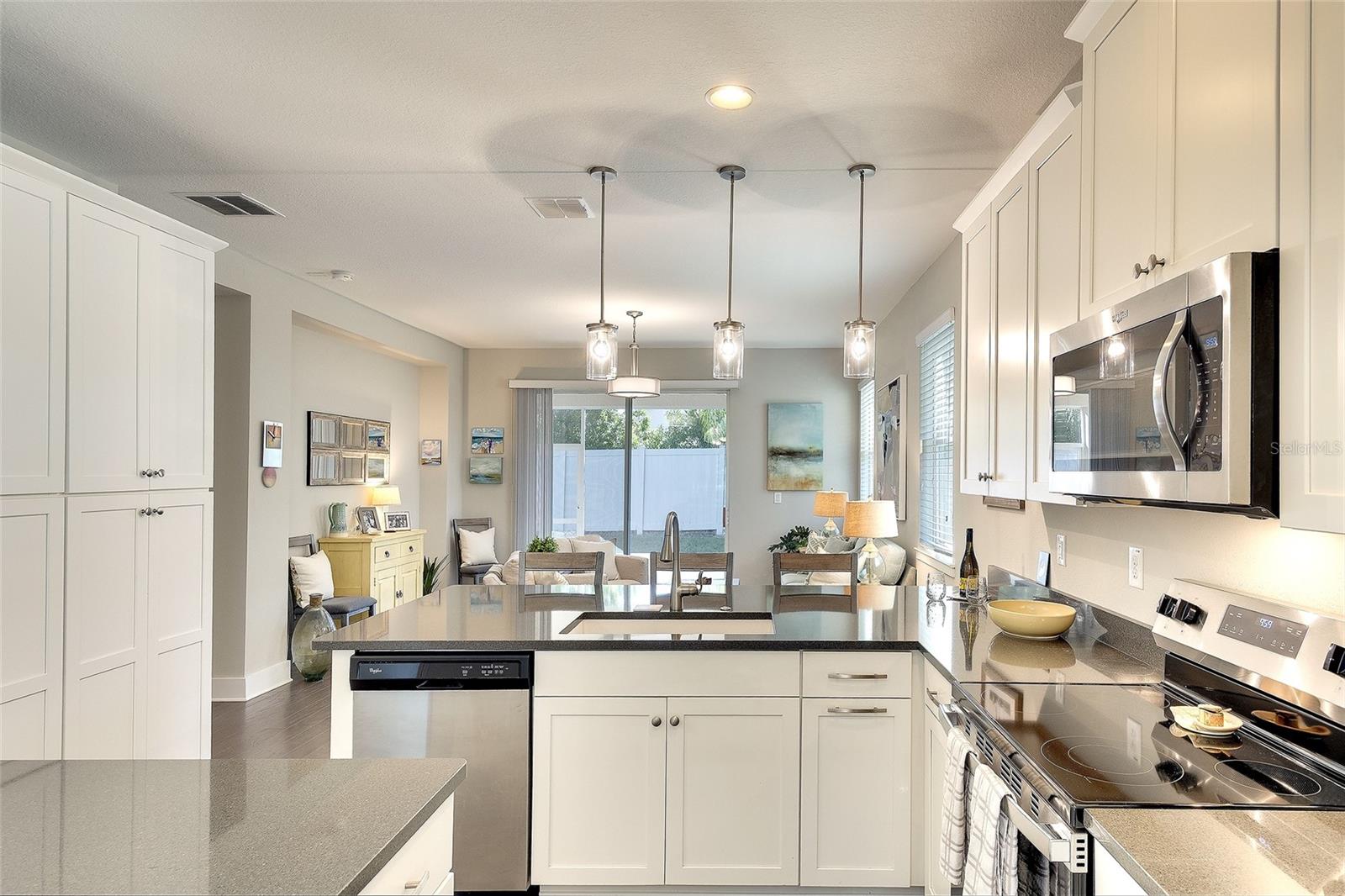 5048 COURSE DRIVE, Sarasota, FL 34232
