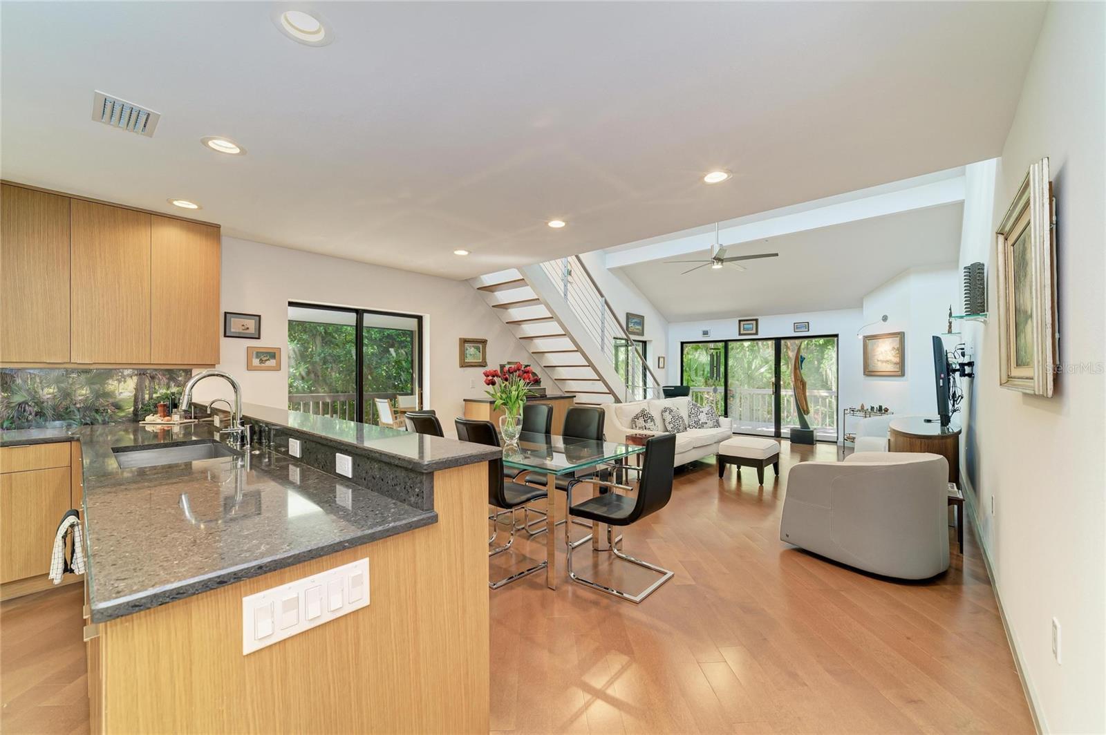 As you walk in, kitchen to the left, bedrooms to the right.