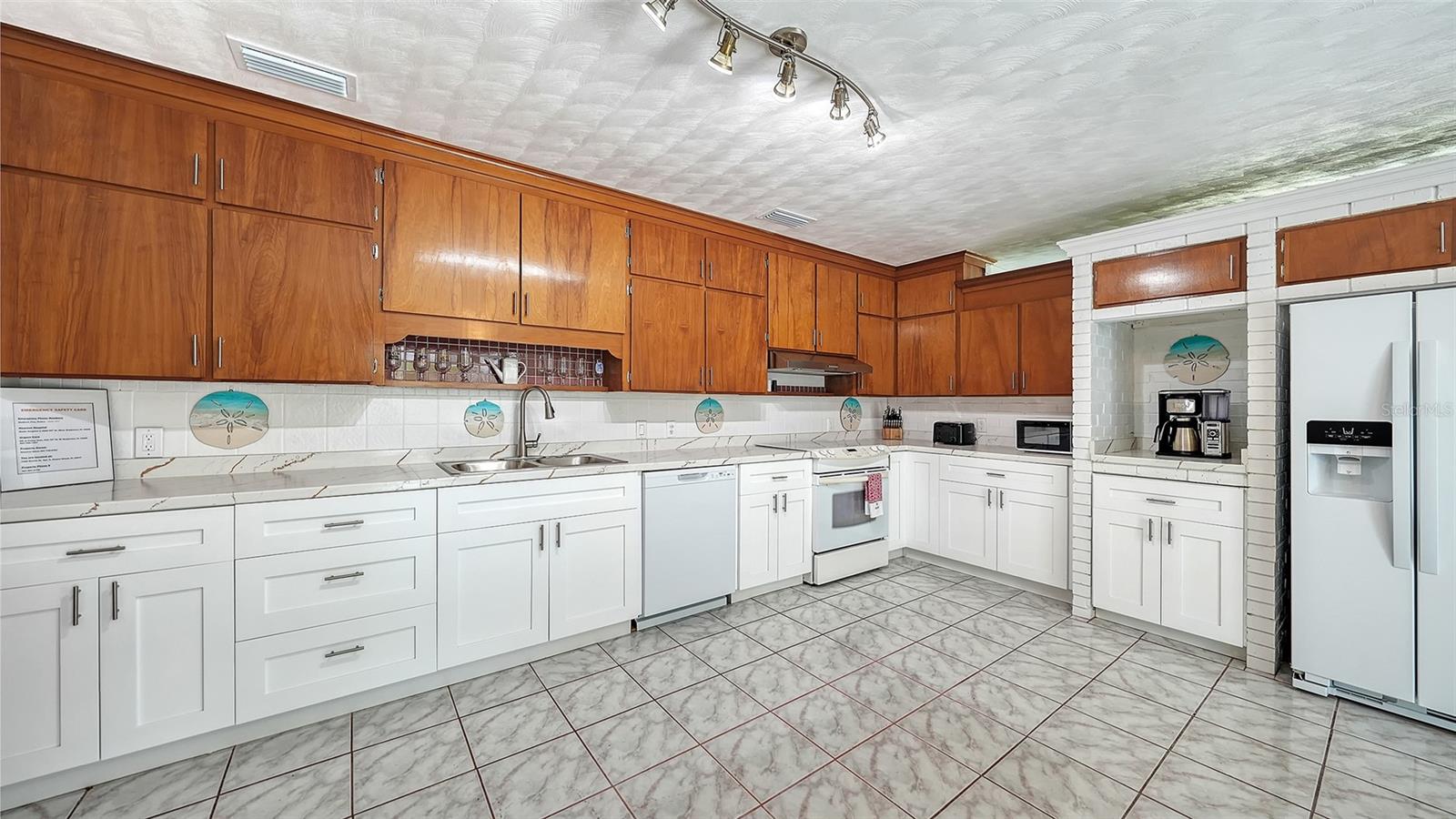 Kitchen Apt A
