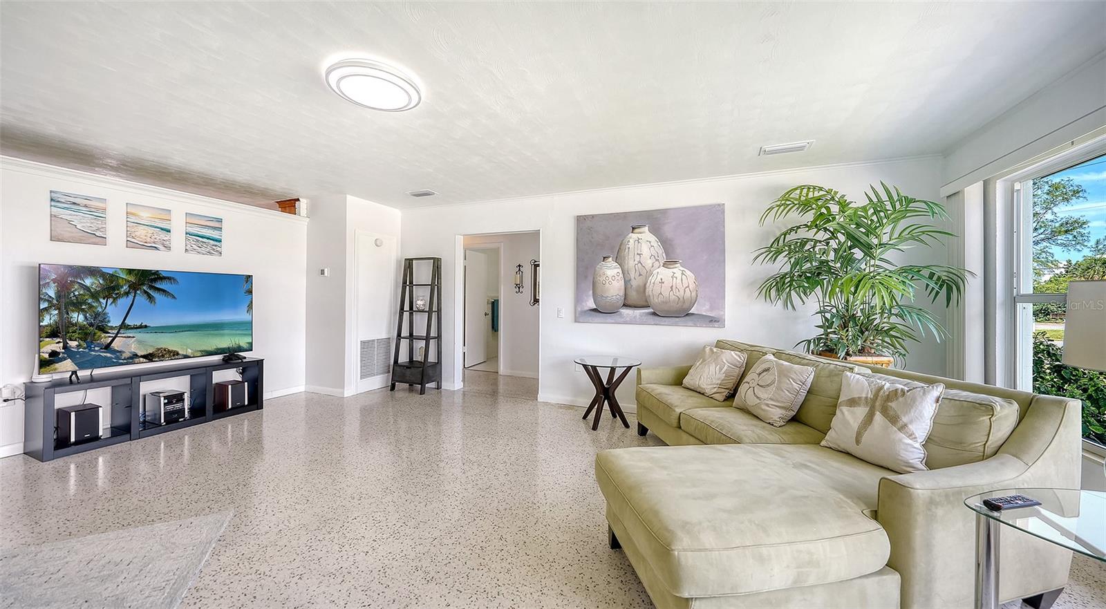 Living room Apt. A