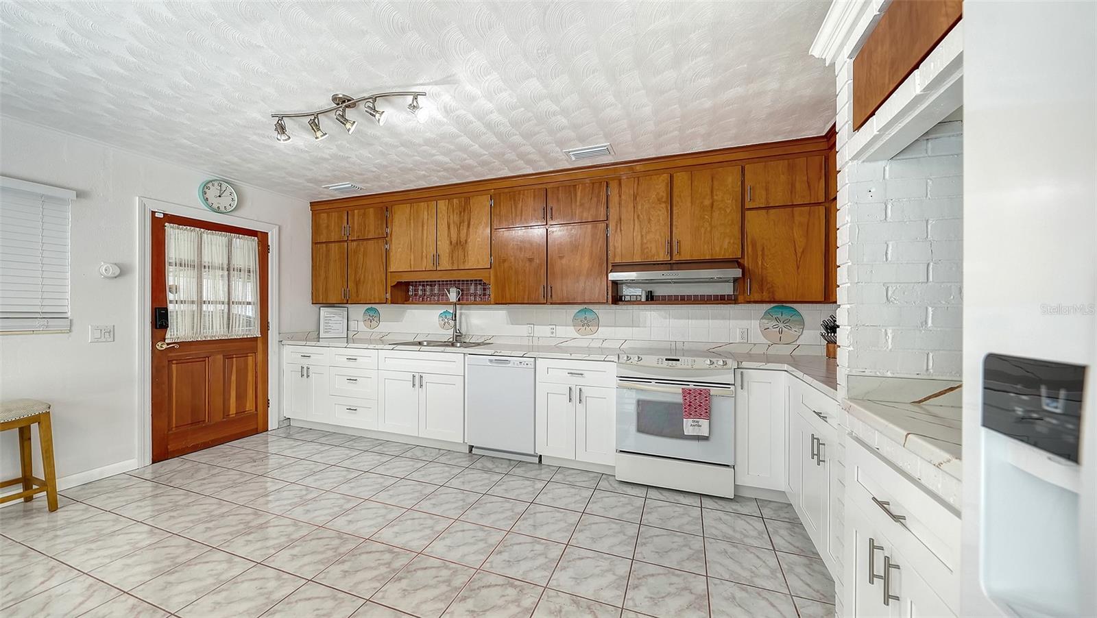Kitchen Apt A