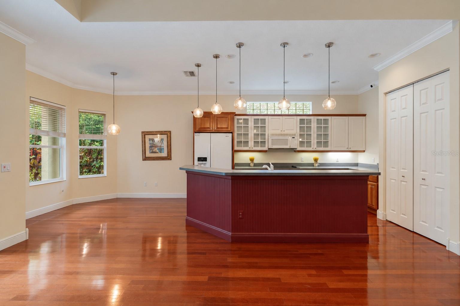 192 TALL TREES COURT, Sarasota, FL 34232