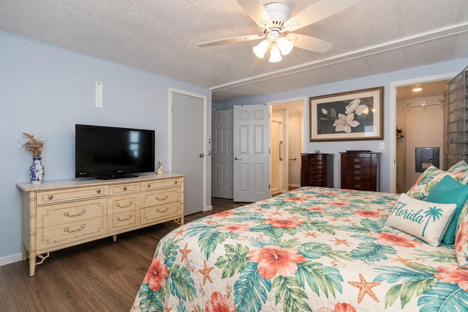 3329 OVERCUP OAK TERRACE, Sarasota, FL 34237