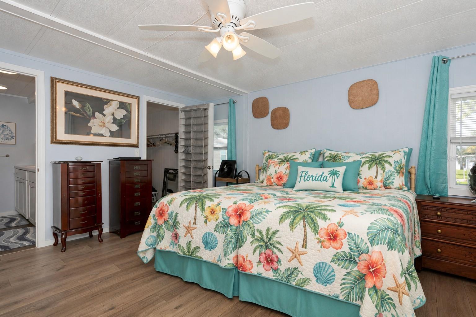 3329 OVERCUP OAK TERRACE, Sarasota, FL 34237
