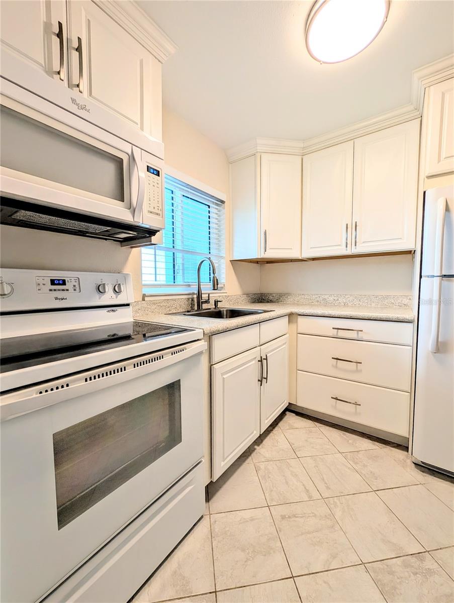 5949 EASY STREET, #I36, Bradenton, FL 34207