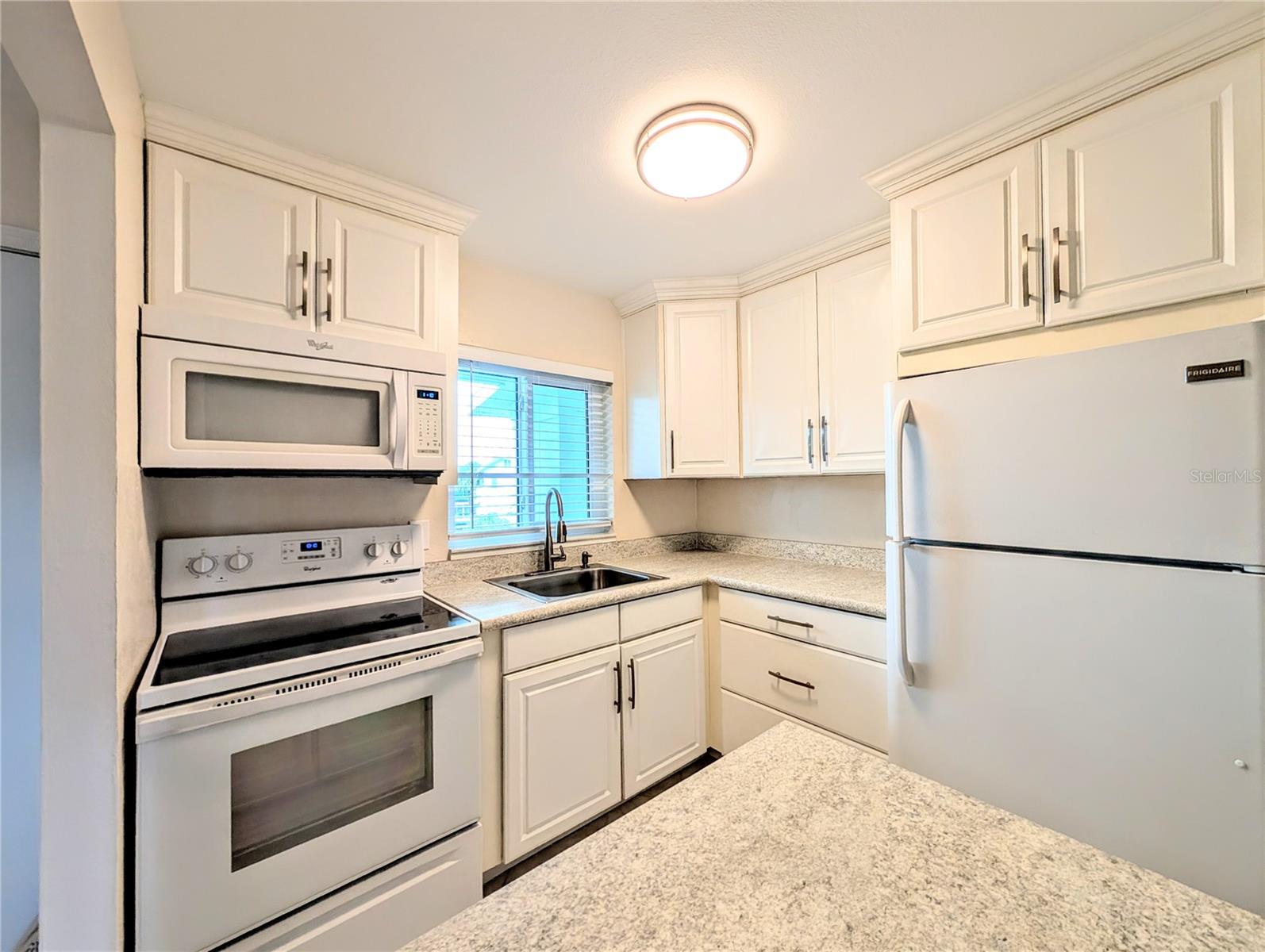 5949 EASY STREET, #I36, Bradenton, FL 34207