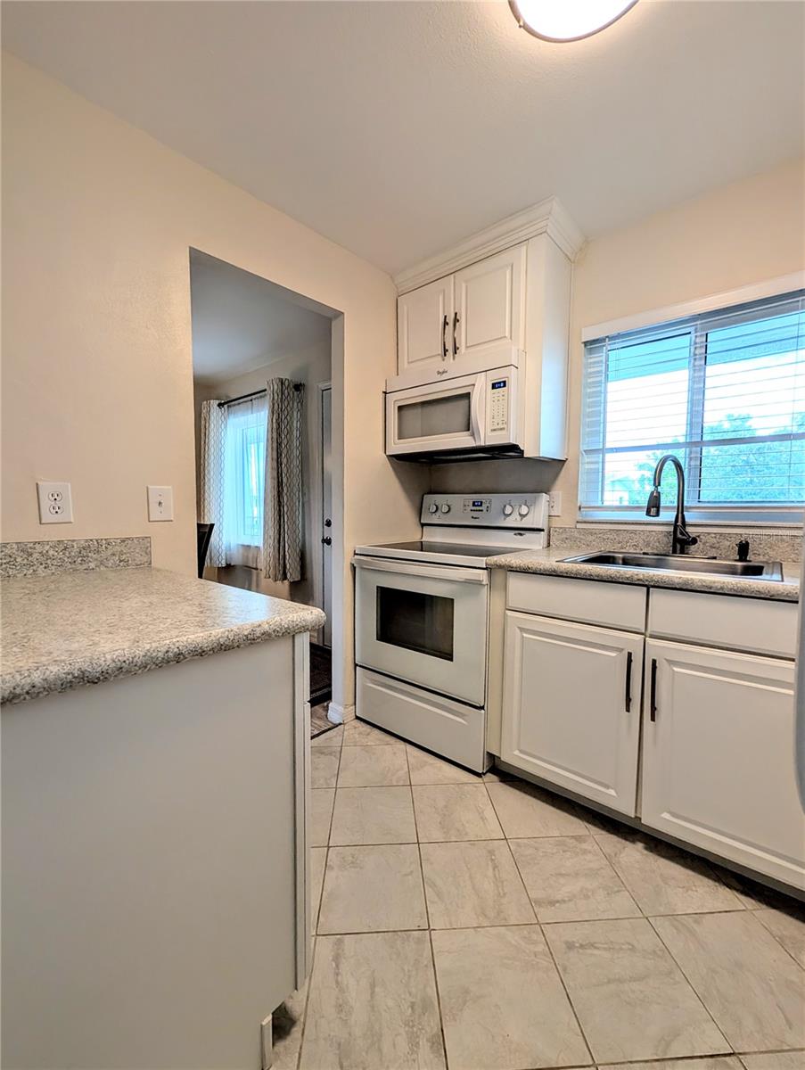 5949 EASY STREET, #I36, Bradenton, FL 34207