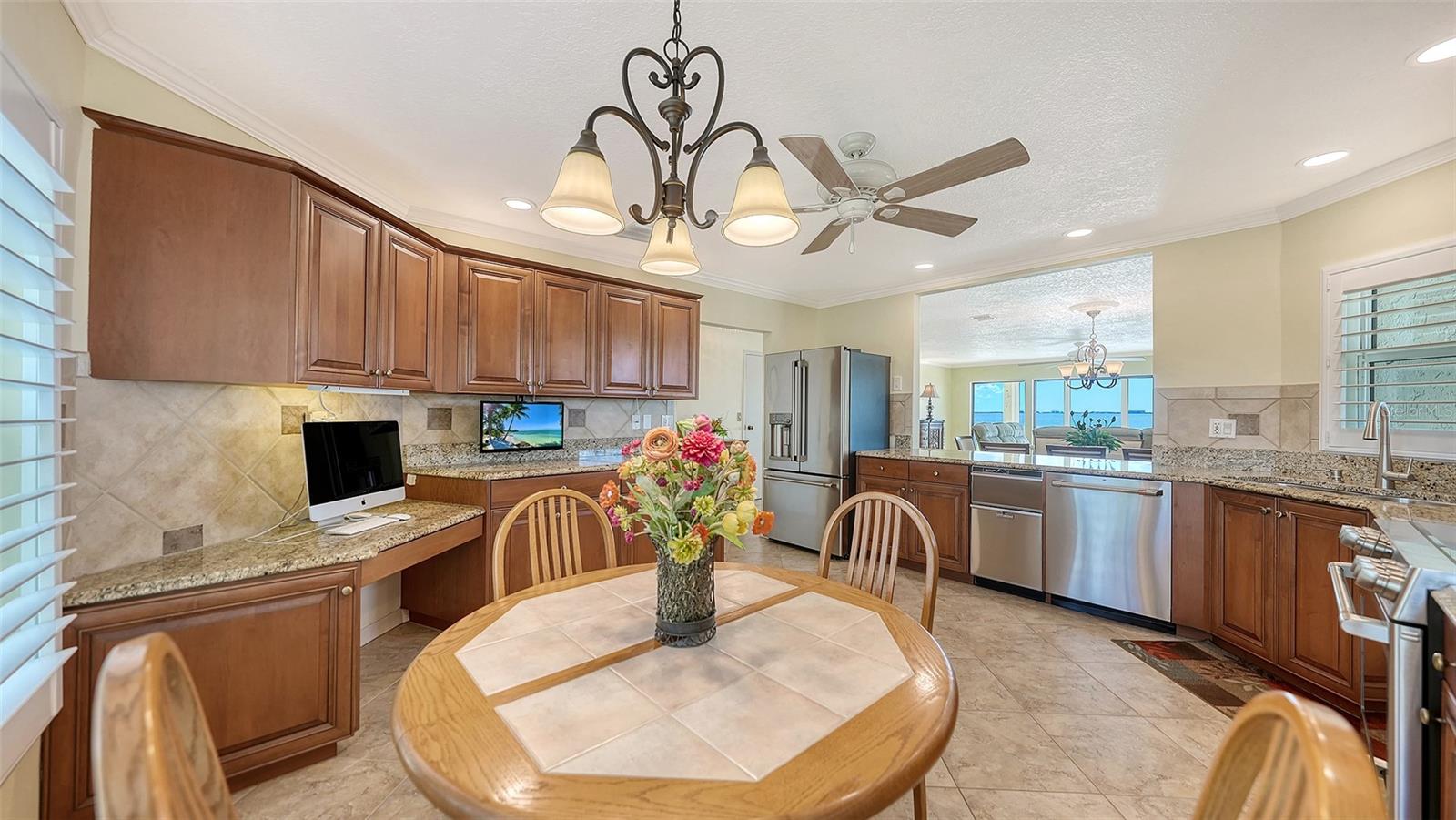 4533 BAY CLUB DRIVE, #11, Bradenton, FL 34210