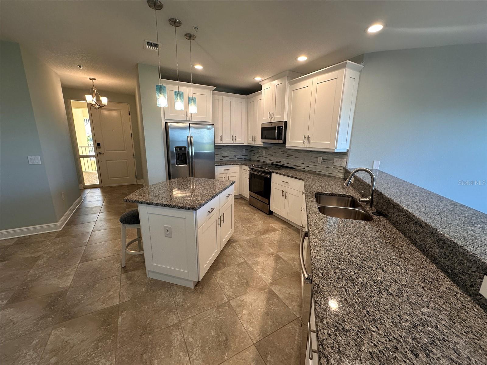 3431 79TH STREET CIRCLE W, #202, Bradenton, FL 34209
