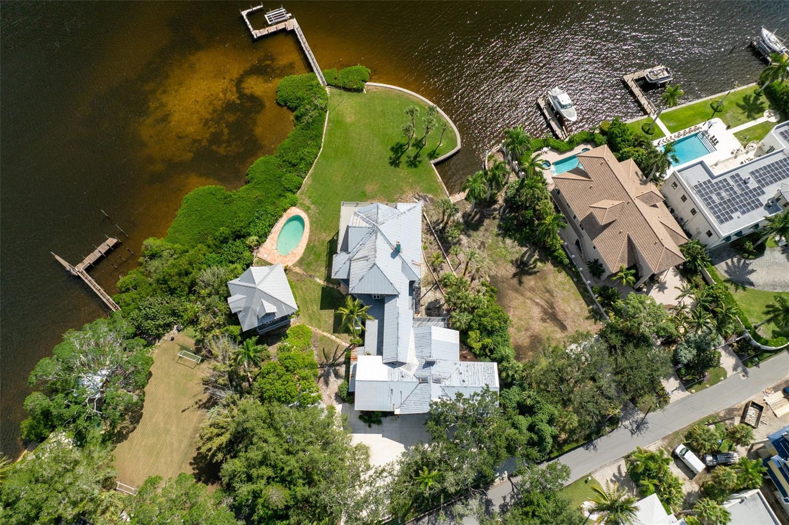 4196 ROBERTS POINT CIRCLE, Sarasota, FL 34242