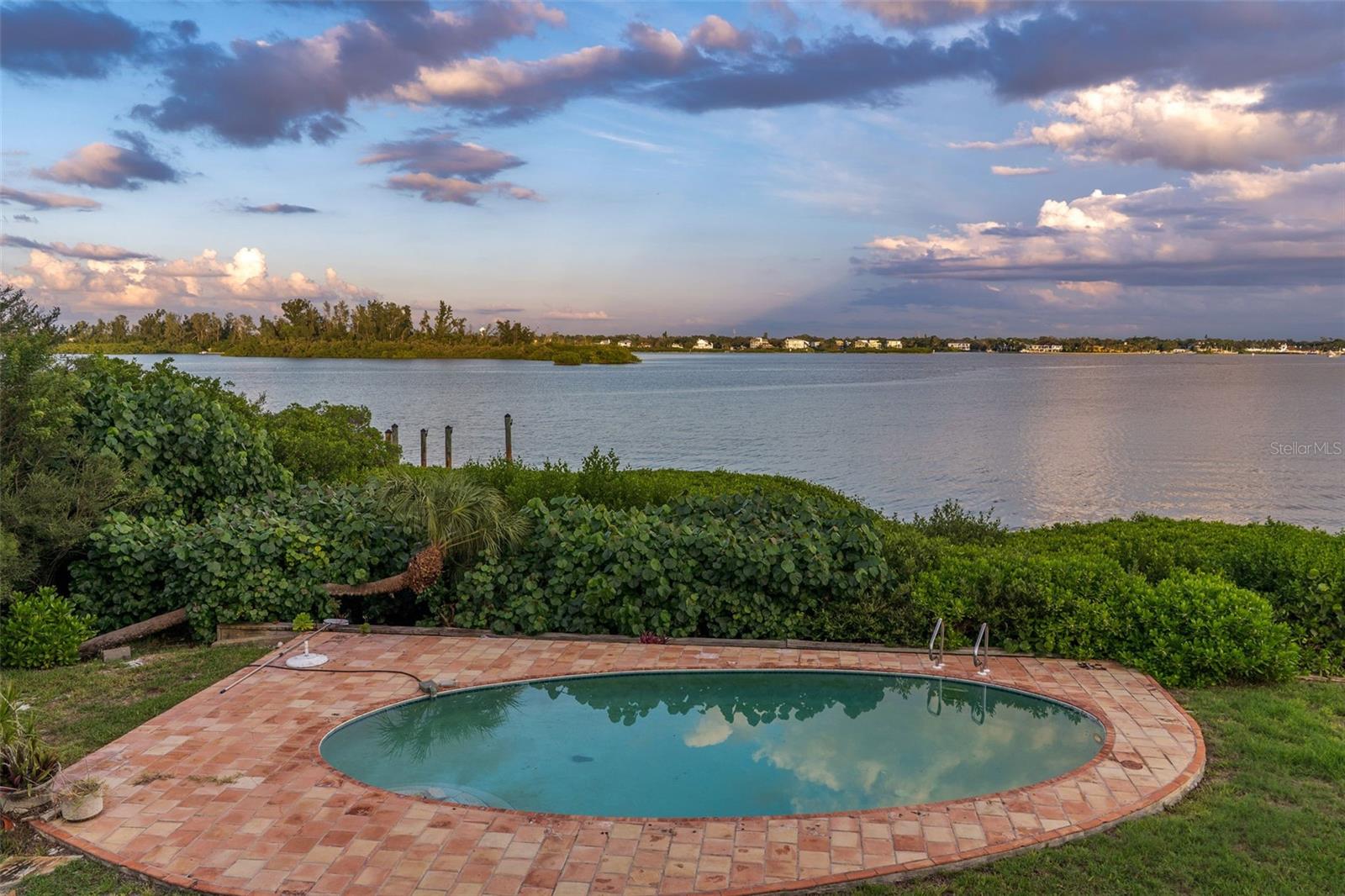 4196 ROBERTS POINT CIRCLE, Sarasota, FL 34242