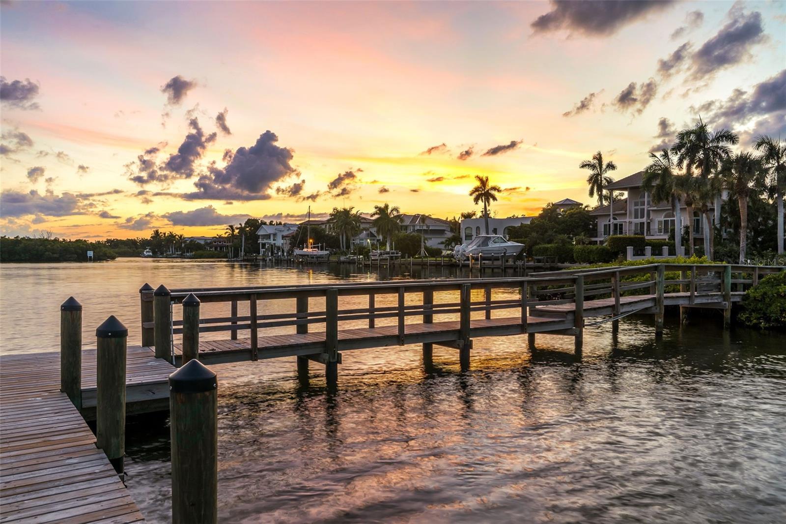 4196 ROBERTS POINT CIRCLE, Sarasota, FL 34242