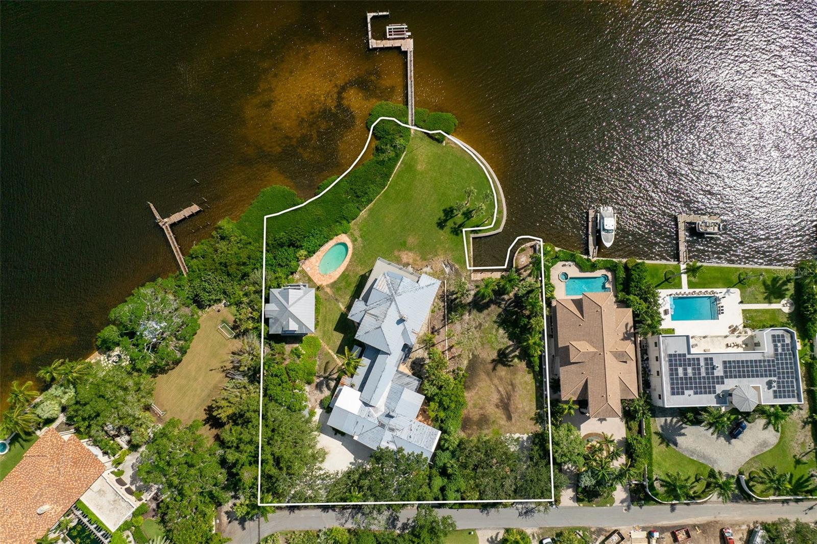 4196 ROBERTS POINT CIRCLE, Sarasota, FL 34242