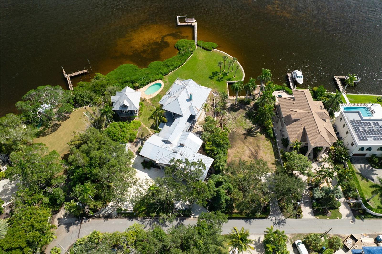 4196 ROBERTS POINT CIRCLE, Sarasota, FL 34242