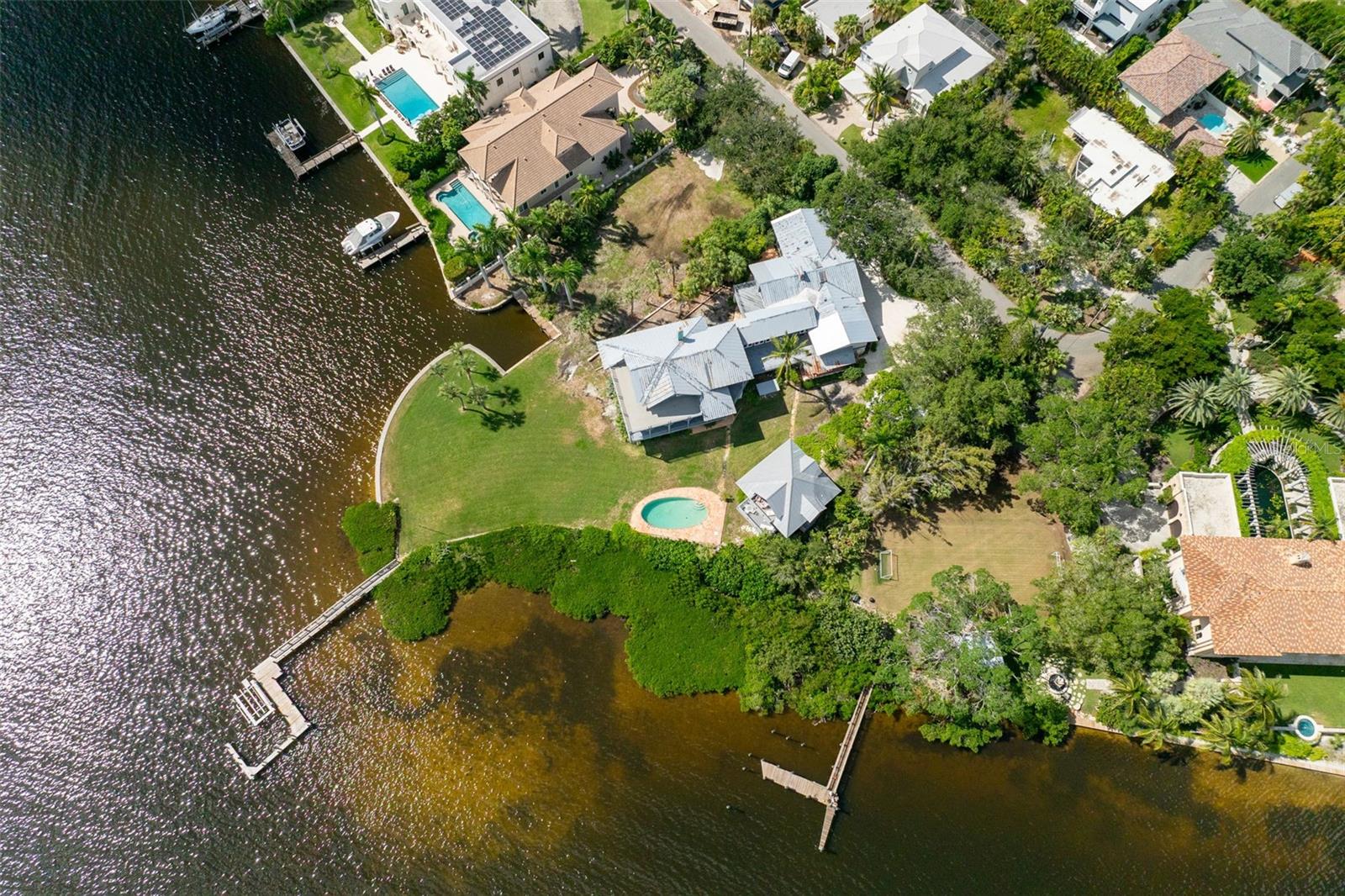 4196 ROBERTS POINT CIRCLE, Sarasota, FL 34242