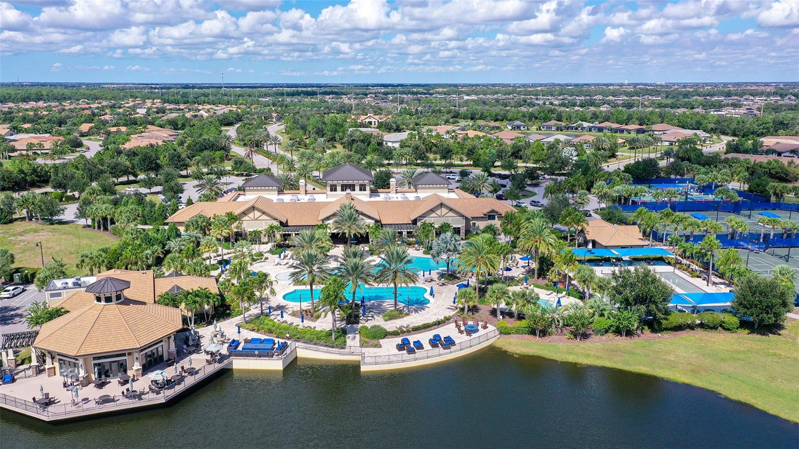 6827 GOSPORT COVE, Bradenton, FL 34202