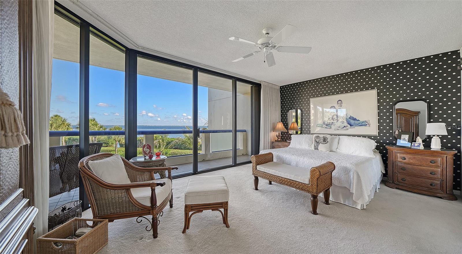 2110 HARBOURSIDE DRIVE, #523, Longboat Key, FL 34228