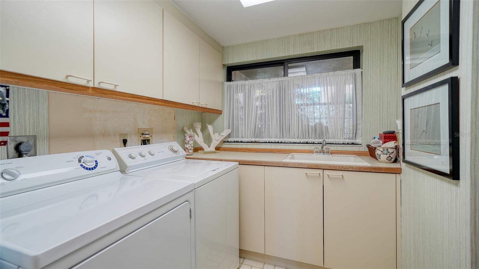 2110 HARBOURSIDE DRIVE, #523, Longboat Key, FL 34228