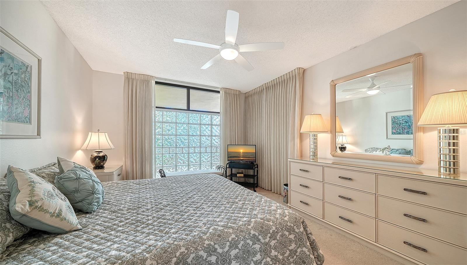 2110 HARBOURSIDE DRIVE, #523, Longboat Key, FL 34228