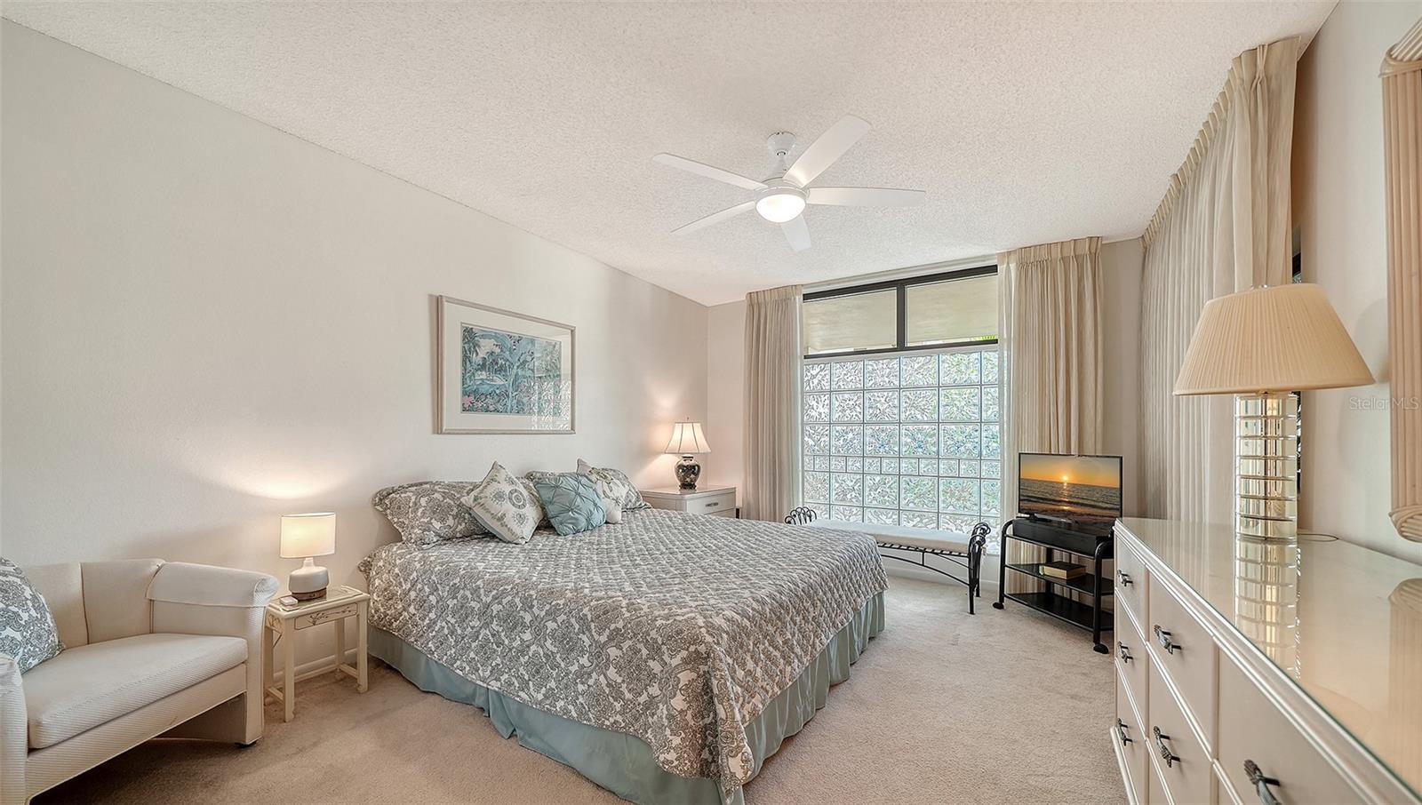 2110 HARBOURSIDE DRIVE, #523, Longboat Key, FL 34228