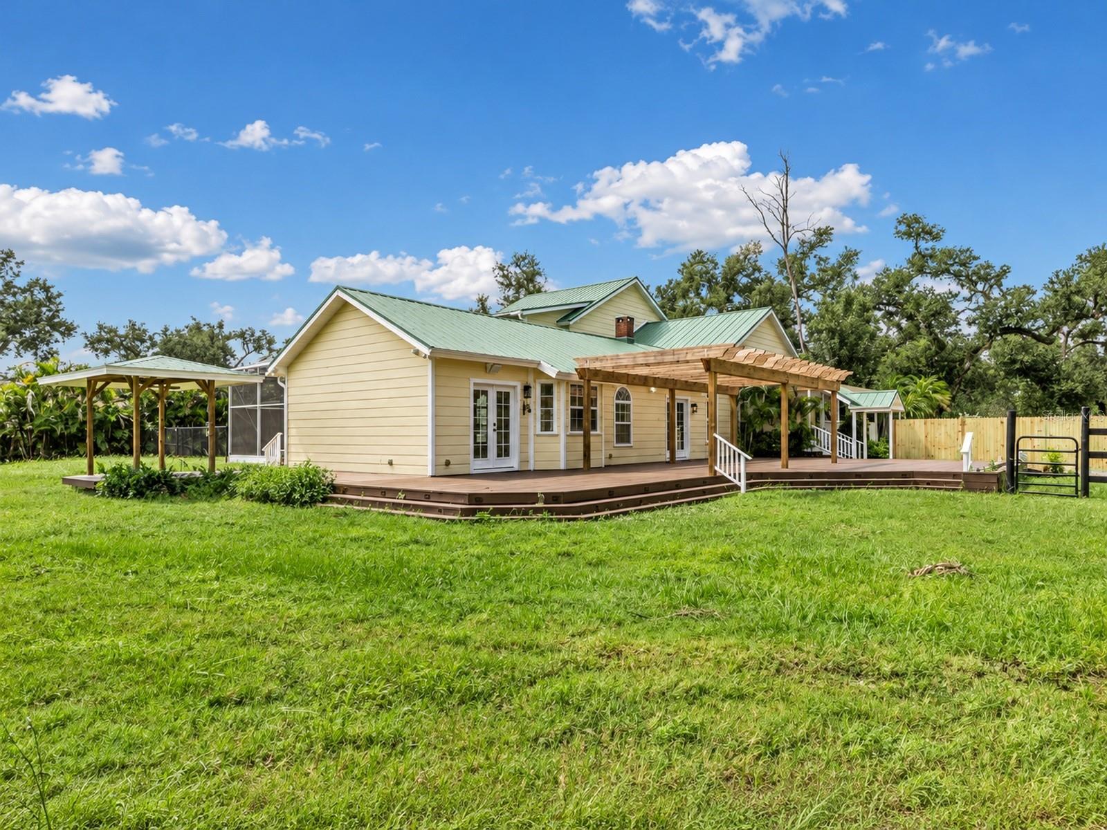 3705 65TH STREET E, Bradenton, FL 34208