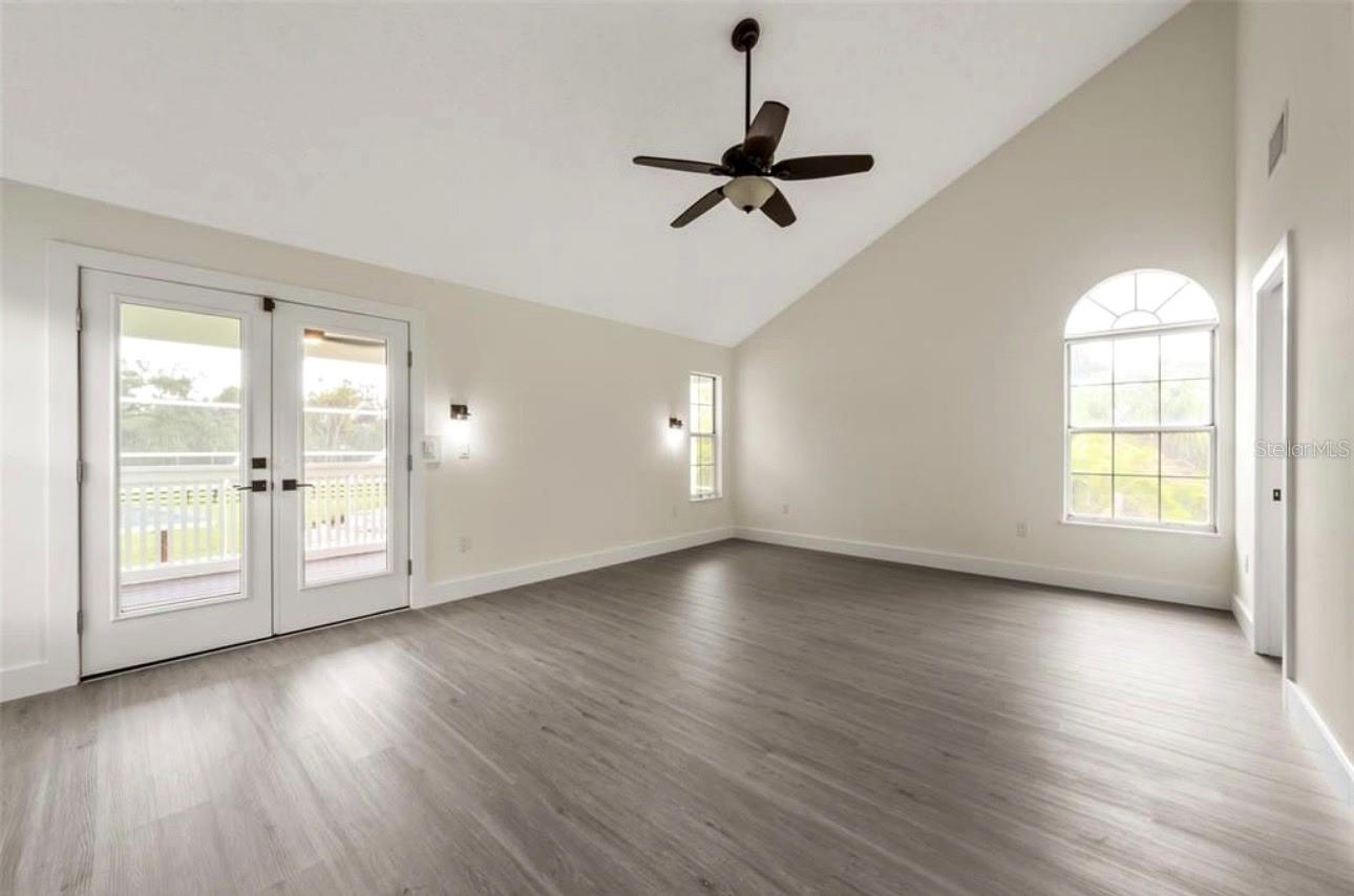 3705 65TH STREET E, Bradenton, FL 34208