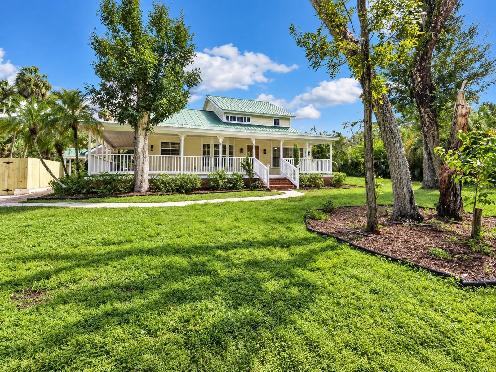 3705 65TH STREET E, Bradenton, FL 34208