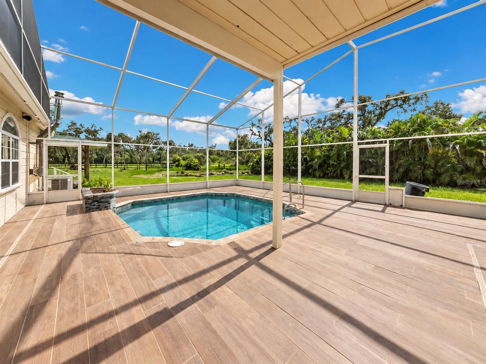 3705 65TH STREET E, Bradenton, FL 34208