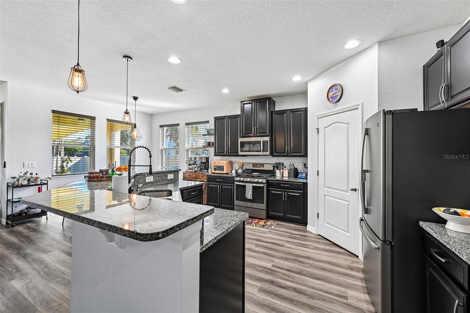 11103 SPRING POINT CIRCLE, Riverview, FL 33579 11103 SPRING POINT CIRCLE, Riverview, FL 33579