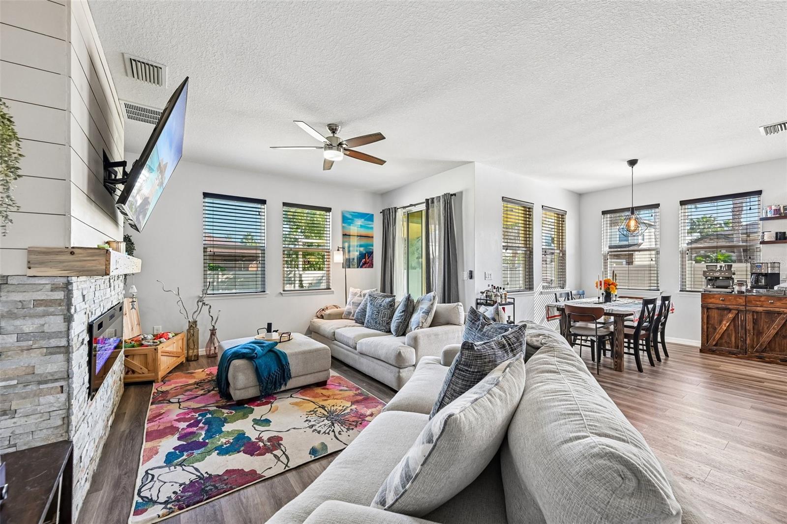 11103 SPRING POINT CIRCLE, Riverview, FL 33579 11103 SPRING POINT CIRCLE, Riverview, FL 33579