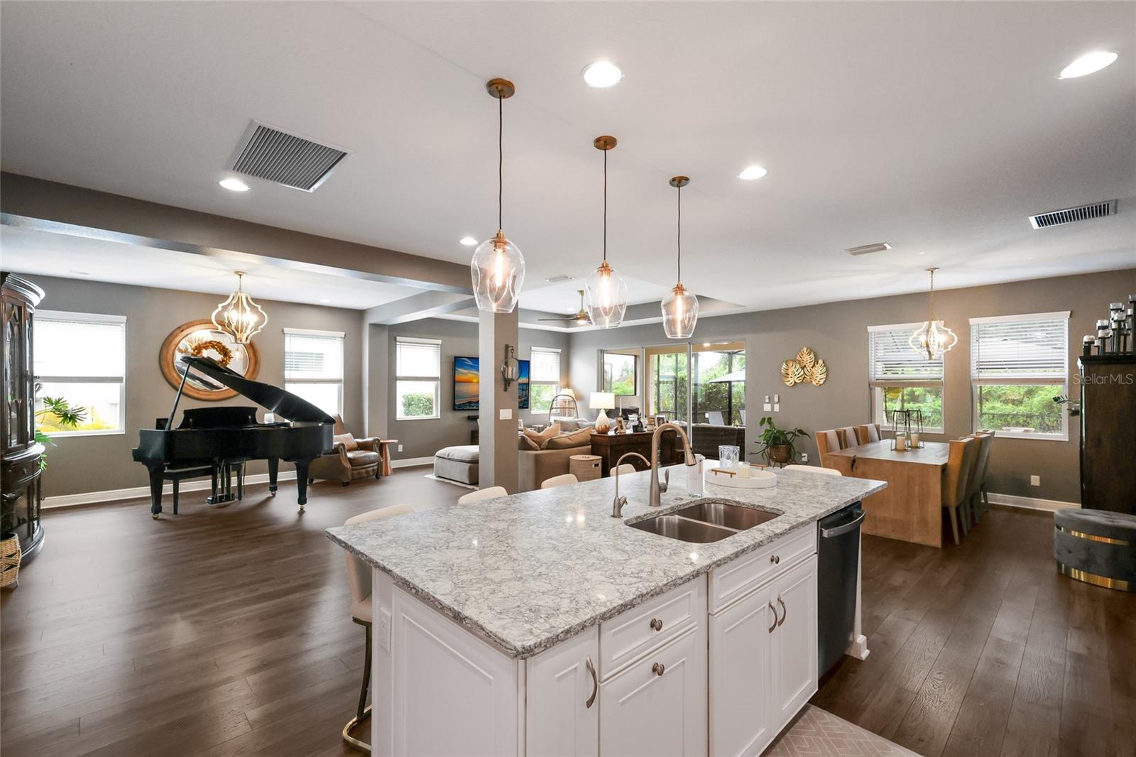 2210 WOODLEAF HAMMOCK COURT, Lakewood Ranch, FL 34211