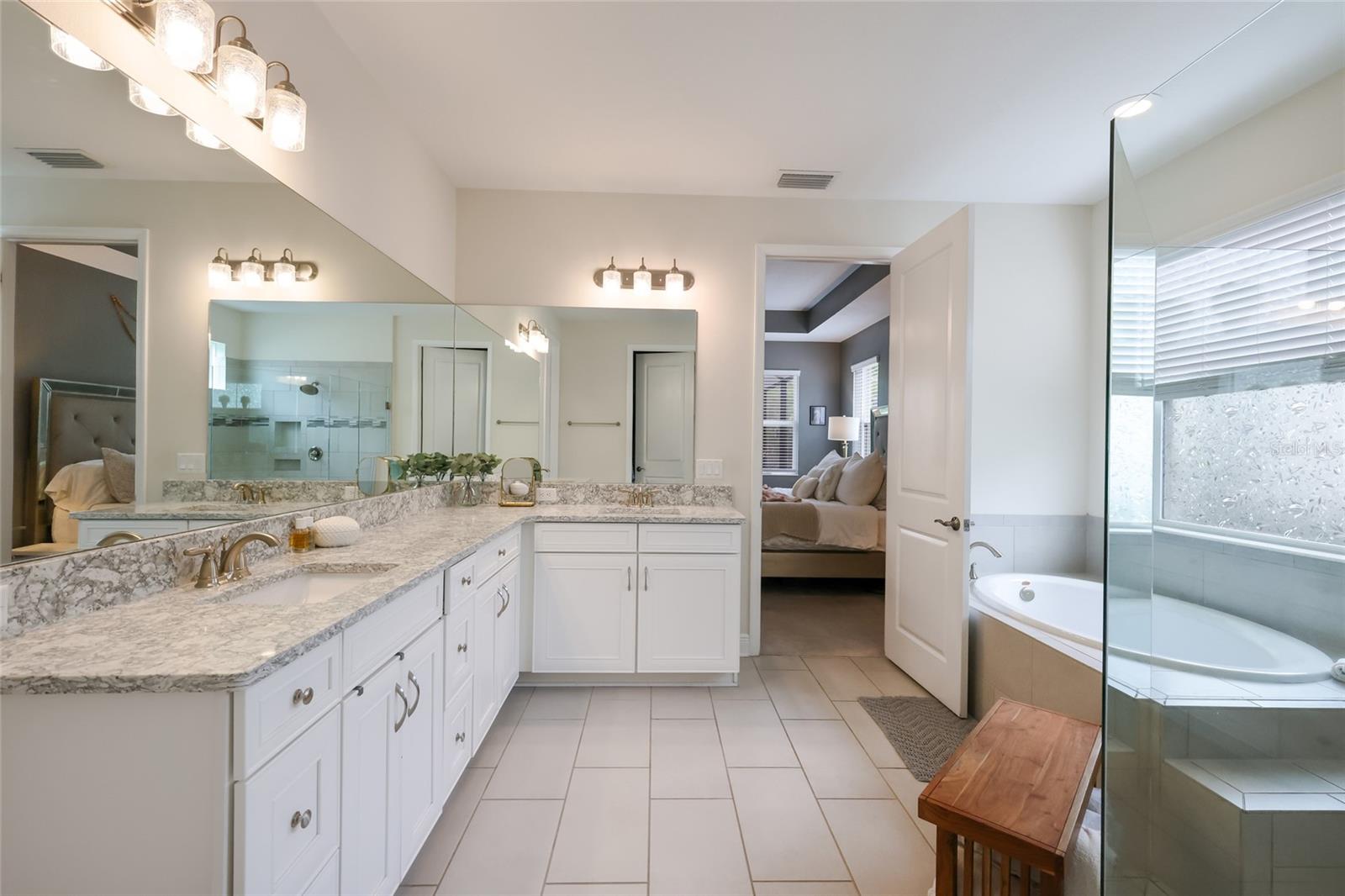 2210 WOODLEAF HAMMOCK COURT, Lakewood Ranch, FL 34211
