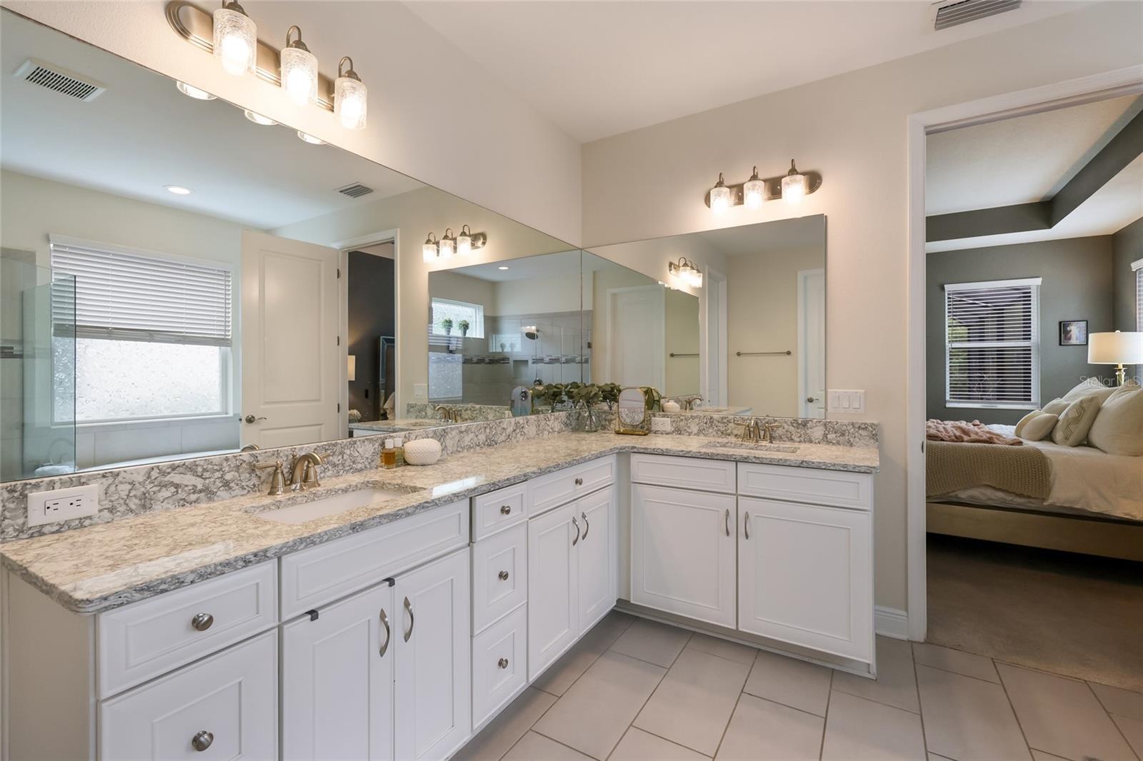 2210 WOODLEAF HAMMOCK COURT, Lakewood Ranch, FL 34211