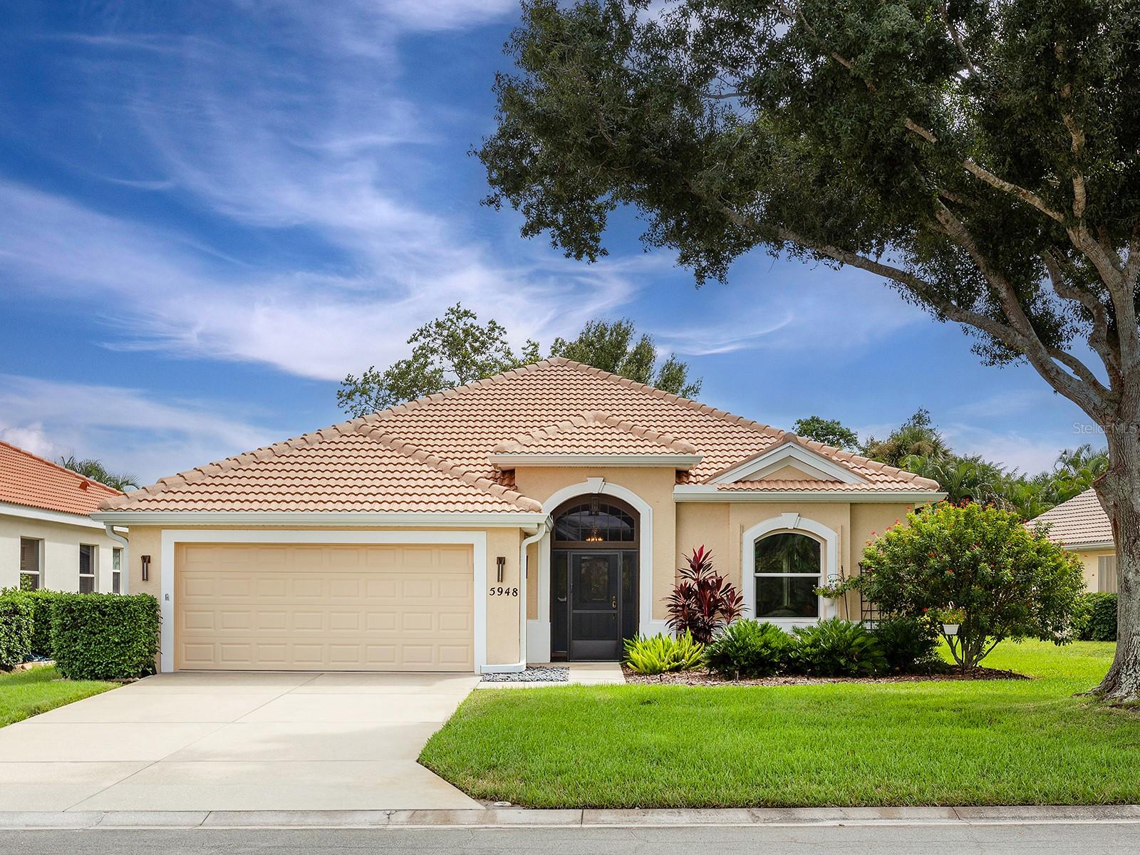 5948 SANDSTONE AVENUE, Sarasota, FL 34243 5948 SANDSTONE AVENUE, Sarasota, FL 34243