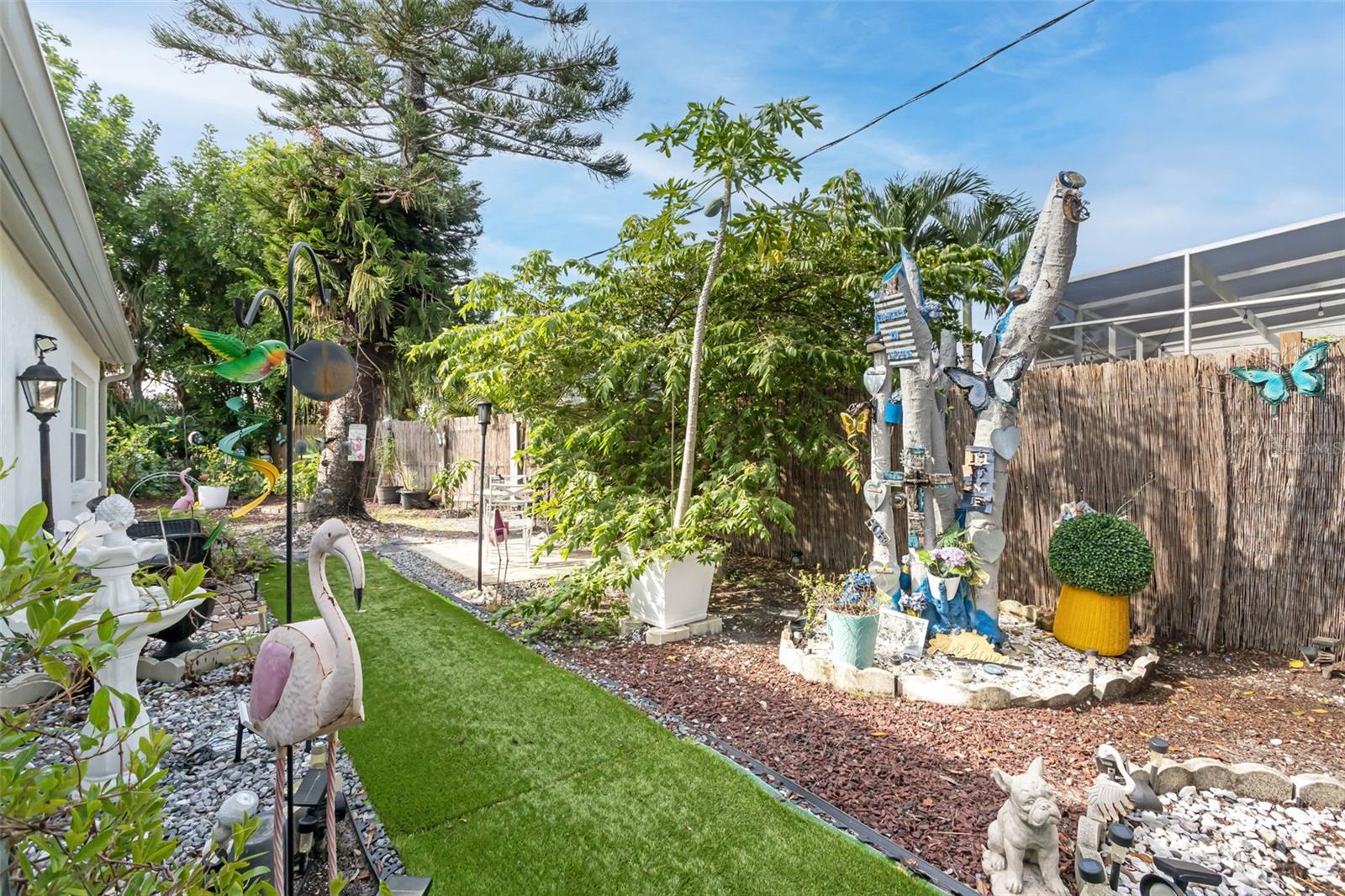 7236 LAS CASAS DR, Sarasota, FL 34243