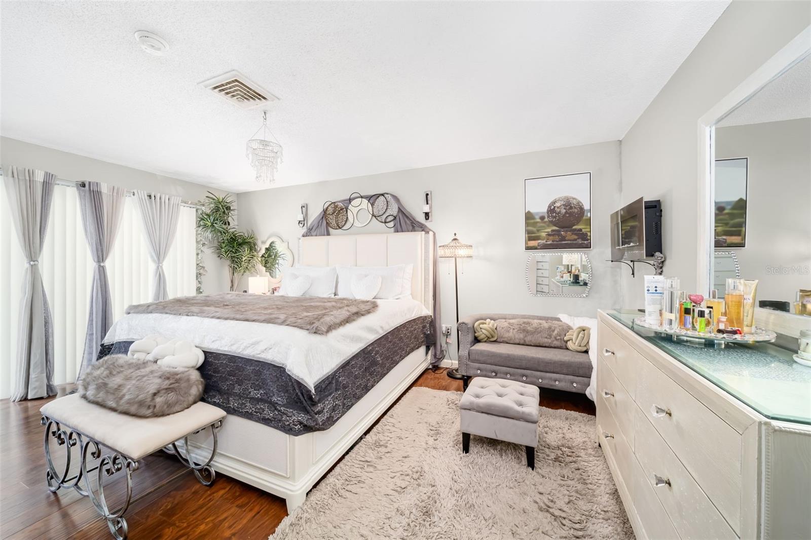 7236 LAS CASAS DR, Sarasota, FL 34243