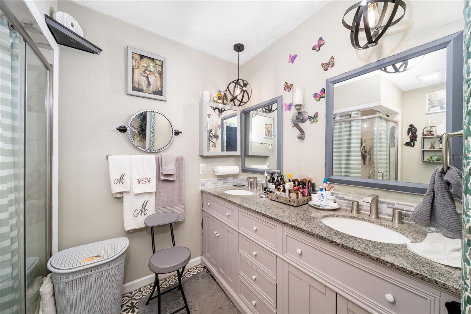 7236 LAS CASAS DR, Sarasota, FL 34243