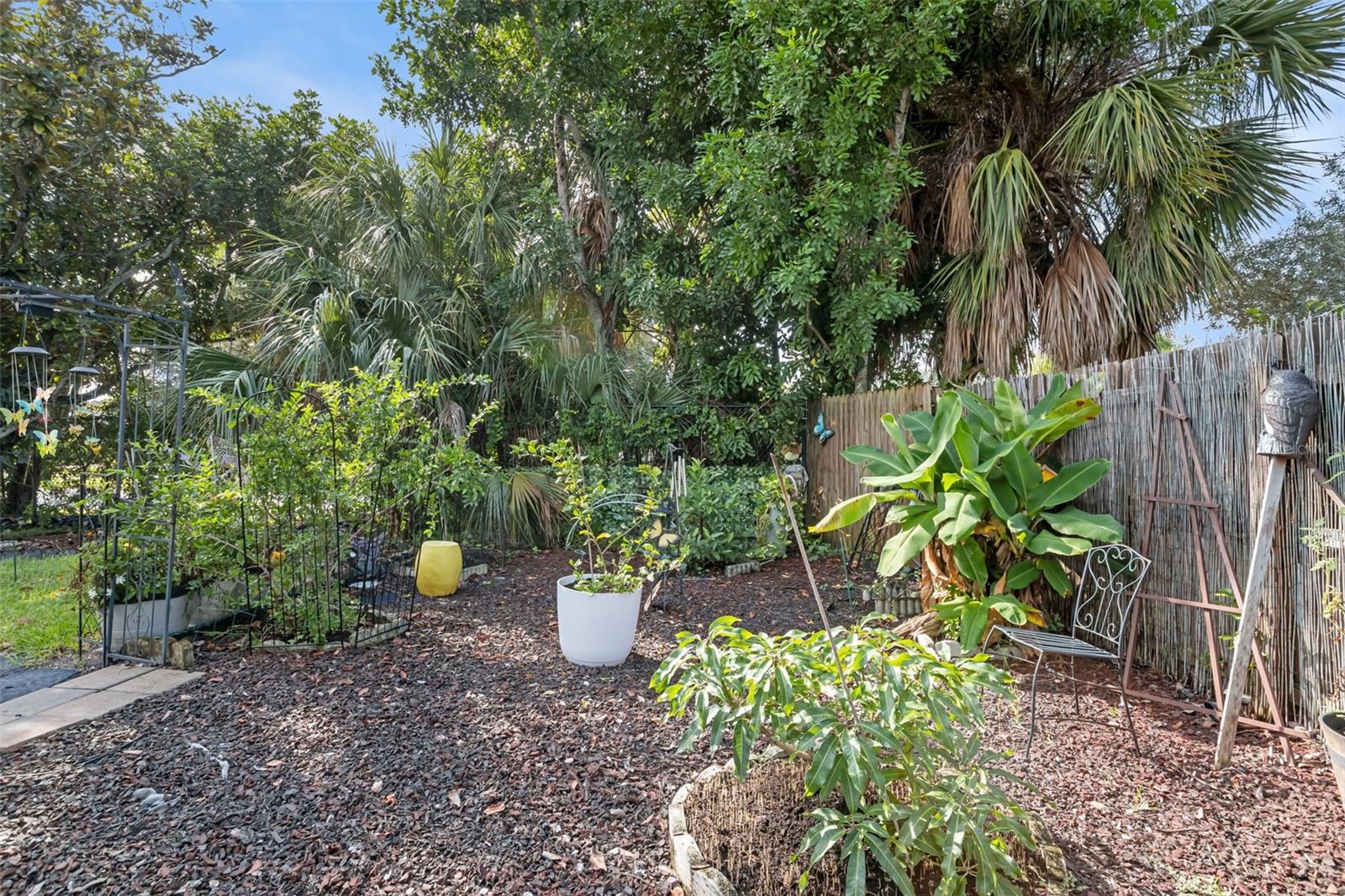 7236 LAS CASAS DR, Sarasota, FL 34243