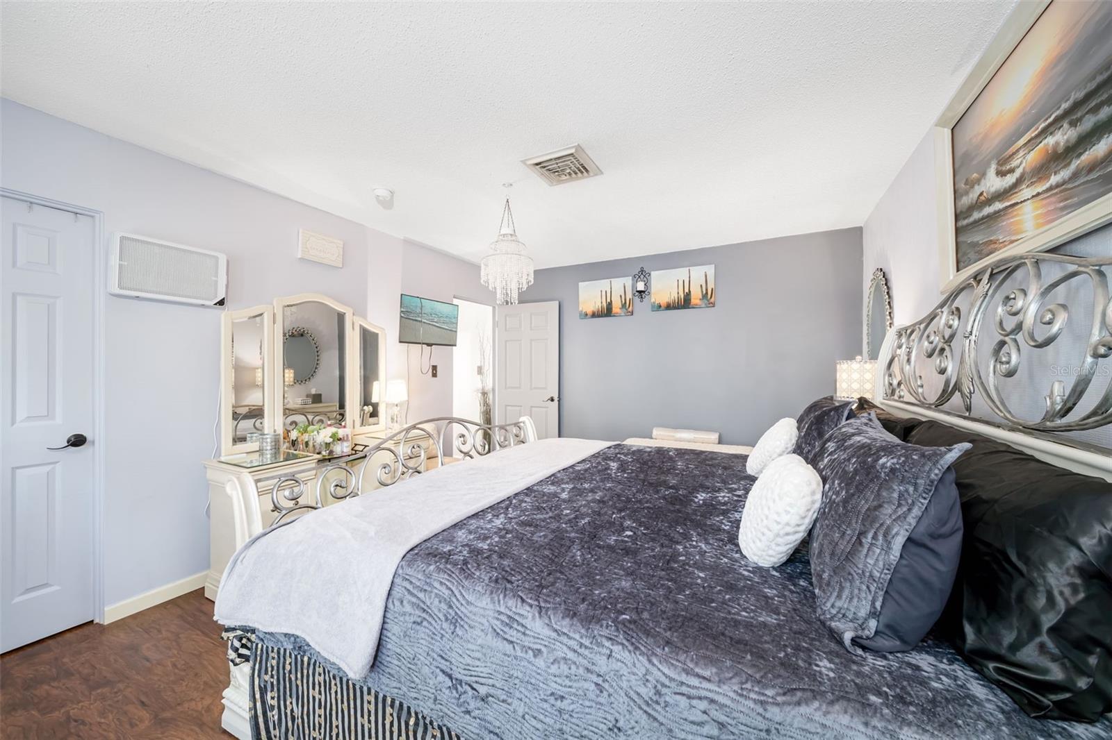 7236 LAS CASAS DR, Sarasota, FL 34243