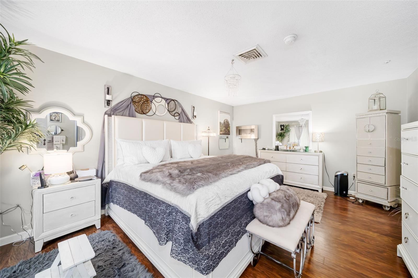 7236 LAS CASAS DR, Sarasota, FL 34243