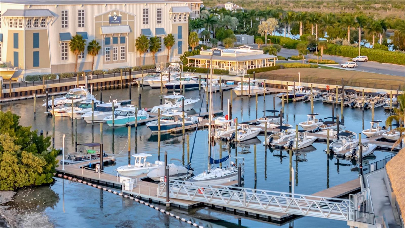 291 COMPASS POINT DRIVE, #201, Bradenton, FL 34209