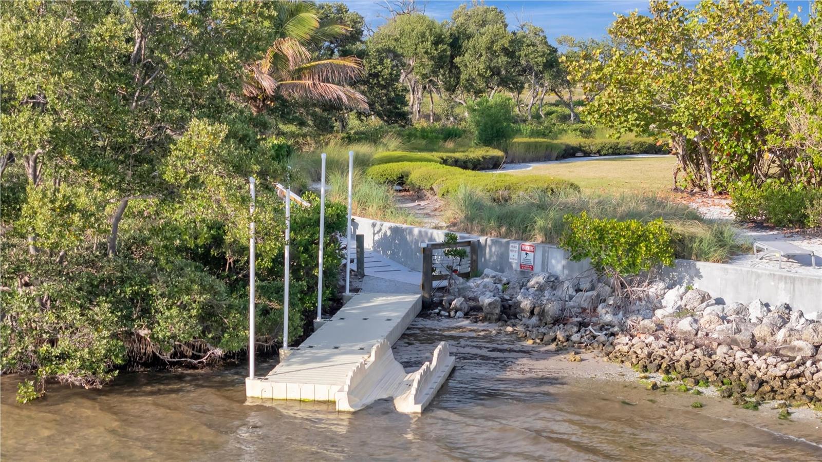 291 COMPASS POINT DRIVE, #201, Bradenton, FL 34209