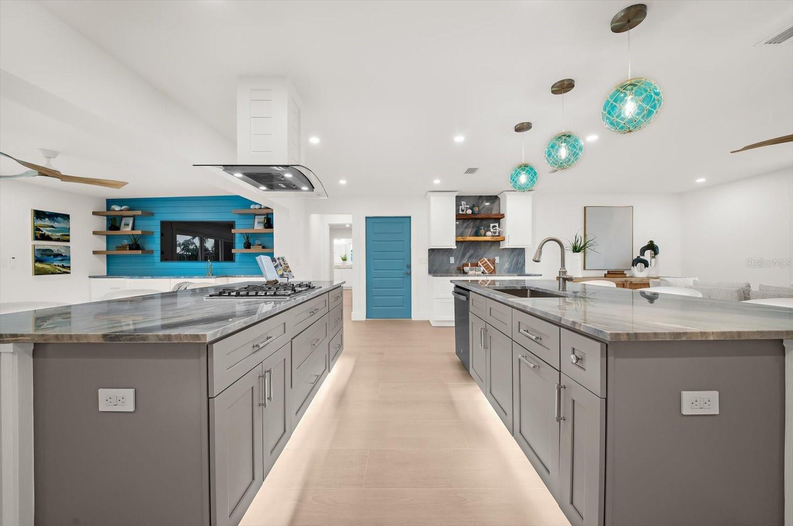 10304 Kingfisher Rd W - Kitchen