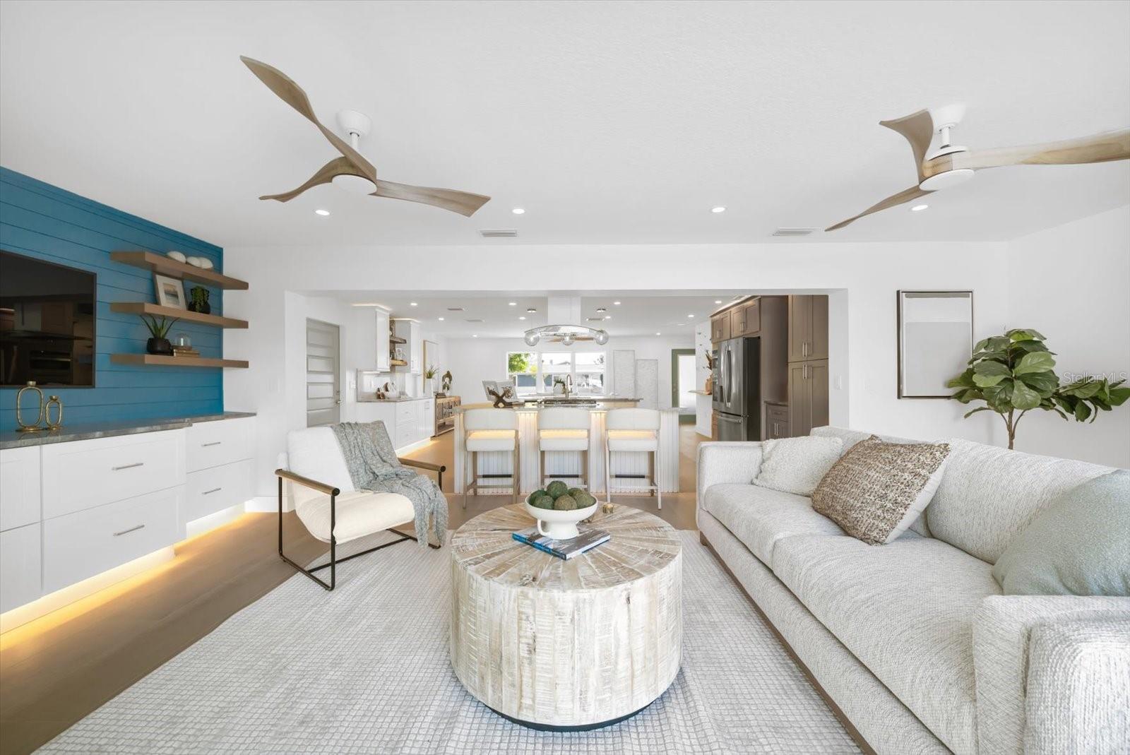 10304 Kingfisher Rd W - Family Room