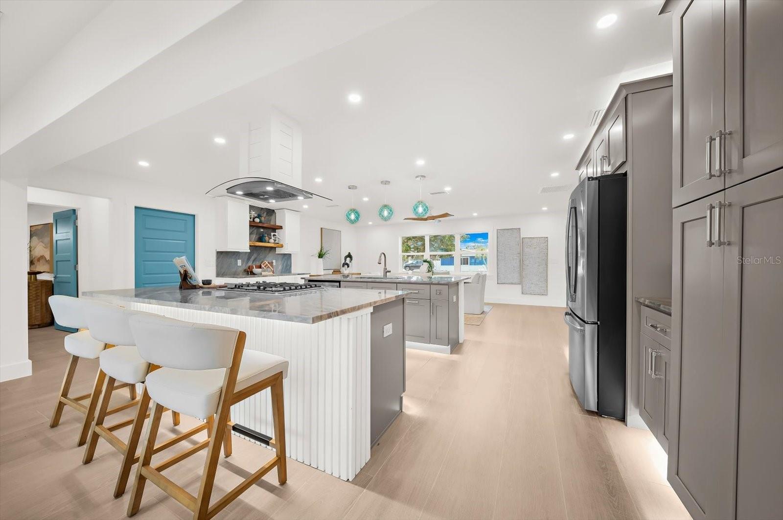 10304 Kingfisher Rd W - Kitchen