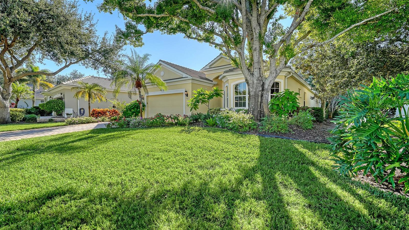117 BISHOPS COURT ROAD, Osprey, FL 34229 117 BISHOPS COURT ROAD, Osprey, FL 34229