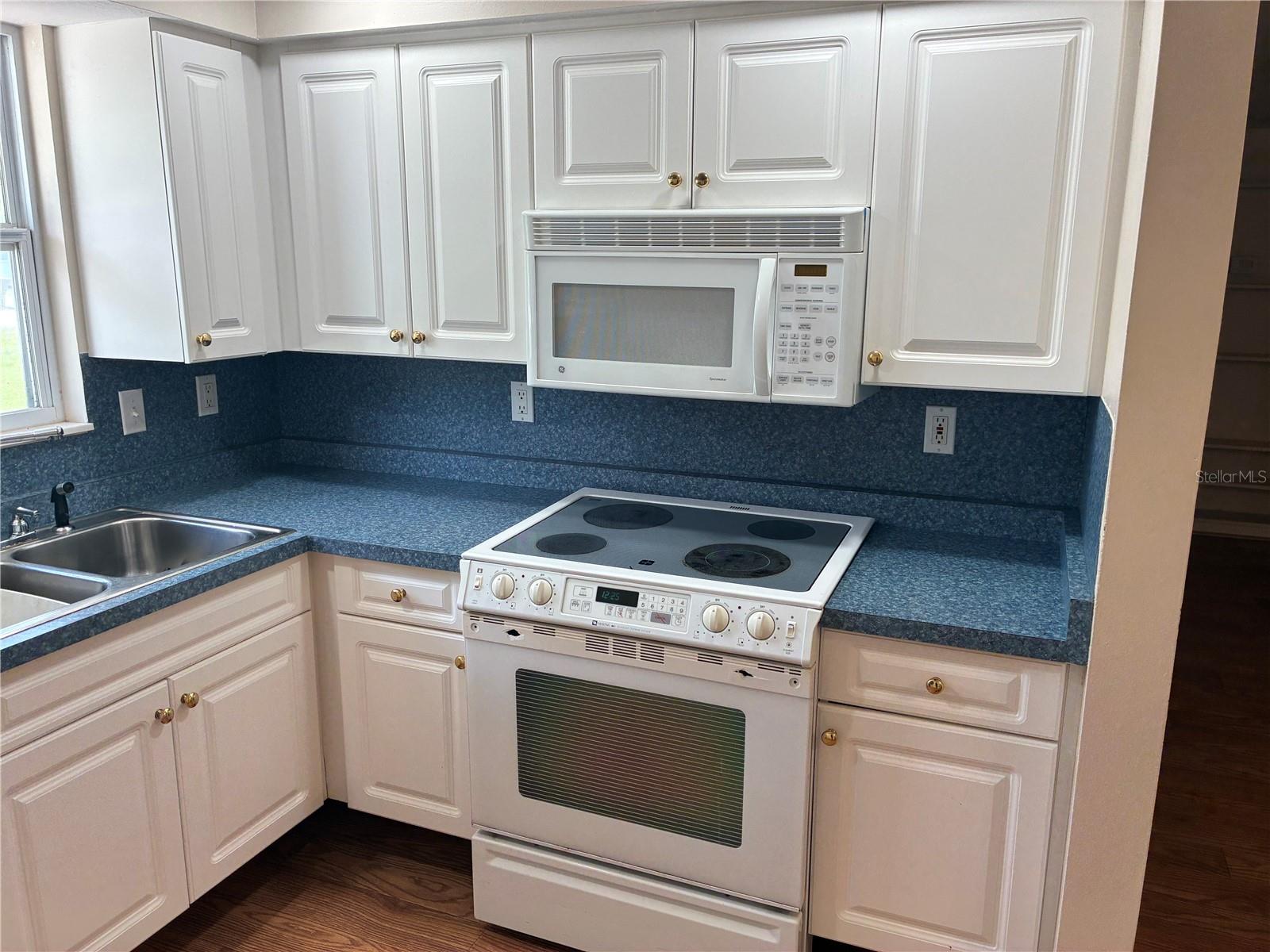 90 HARWICH CIRCLE, Englewood, FL 34223
