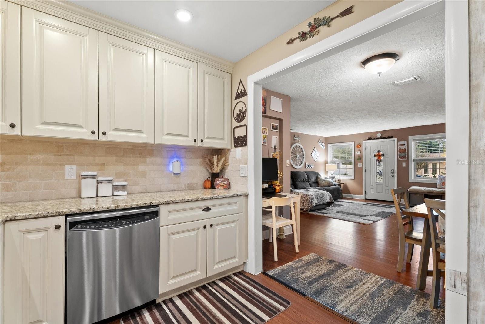 2212 CLARK AVENUE, Bradenton, FL 34207
